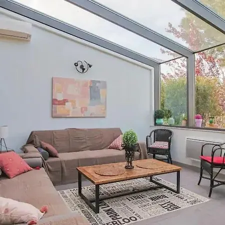 Prázdninový dům Renovated With Shared Pool In Lauragais Mont-d'Astarac