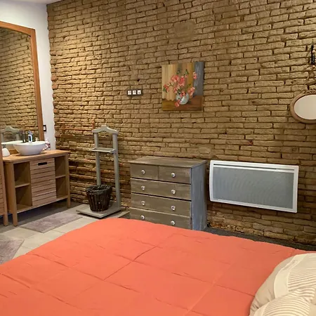 Renovated With Shared Pool In Lauragais * Mont-d'Astarac