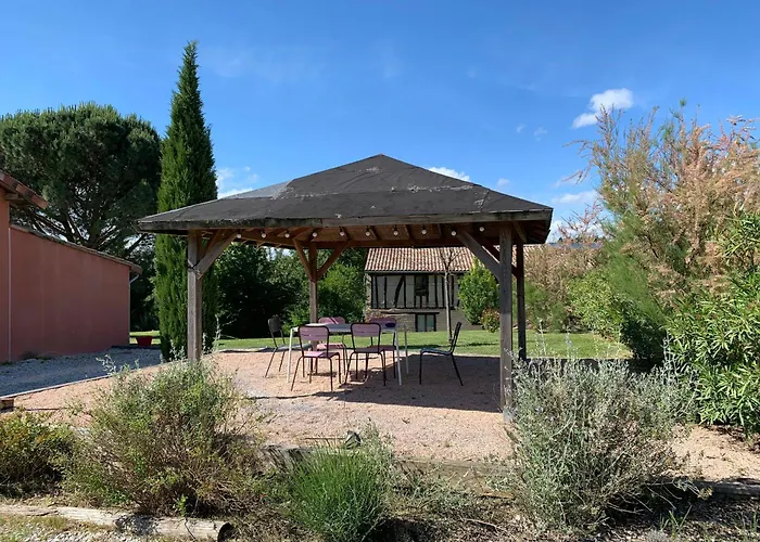 Сasa de vacaciones Renovated With Shared Pool In Lauragais *