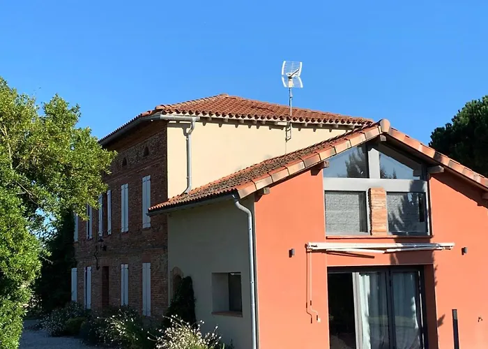 Сasa de vacaciones Renovated With Shared Pool In Lauragais *
